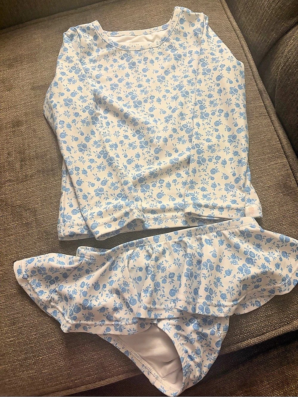 Girls Floral swim suit Set Size 4T Like New